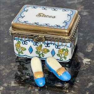 Vintage Porcelain Decorative Trinket Box with Shoes